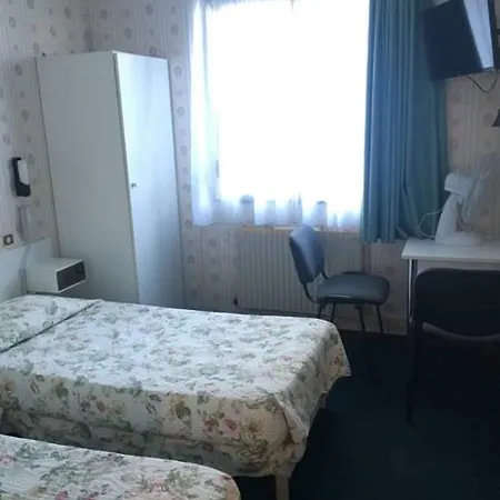 Nouveau Park 3* Parigi